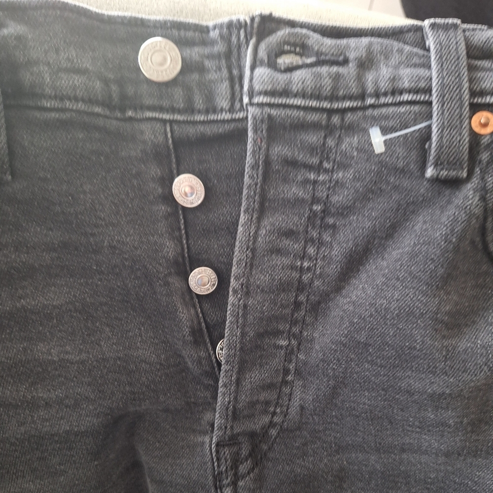 NWOT Levi Strauss & Co. Gray Jeans 32W 28L button fly Wedgie Straight Nwot